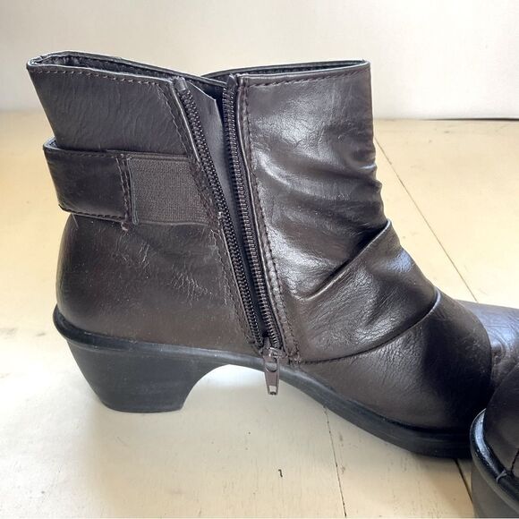 SBICCA Ankle Boots Brown Strap Side Zipper Size 7M - Picture 2 of 13